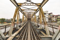 Vietnam, Hanoi, Blick auf die lange Ben-Brücke — Stockfoto