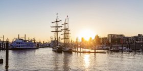 Germania, Amburgo, Baumwall, City Marina al tramonto — Foto stock