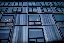 Reino Unido, Londres, Holborn, exterior de un edificio comercial - foto de stock