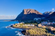 Espanha, Ilhas Canárias, La Gomera, Valle Gran Rey, Vista aérea da costa e da montanha — Fotografia de Stock