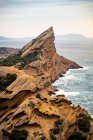 Paesaggio della costa rocciosa del mare — Foto stock