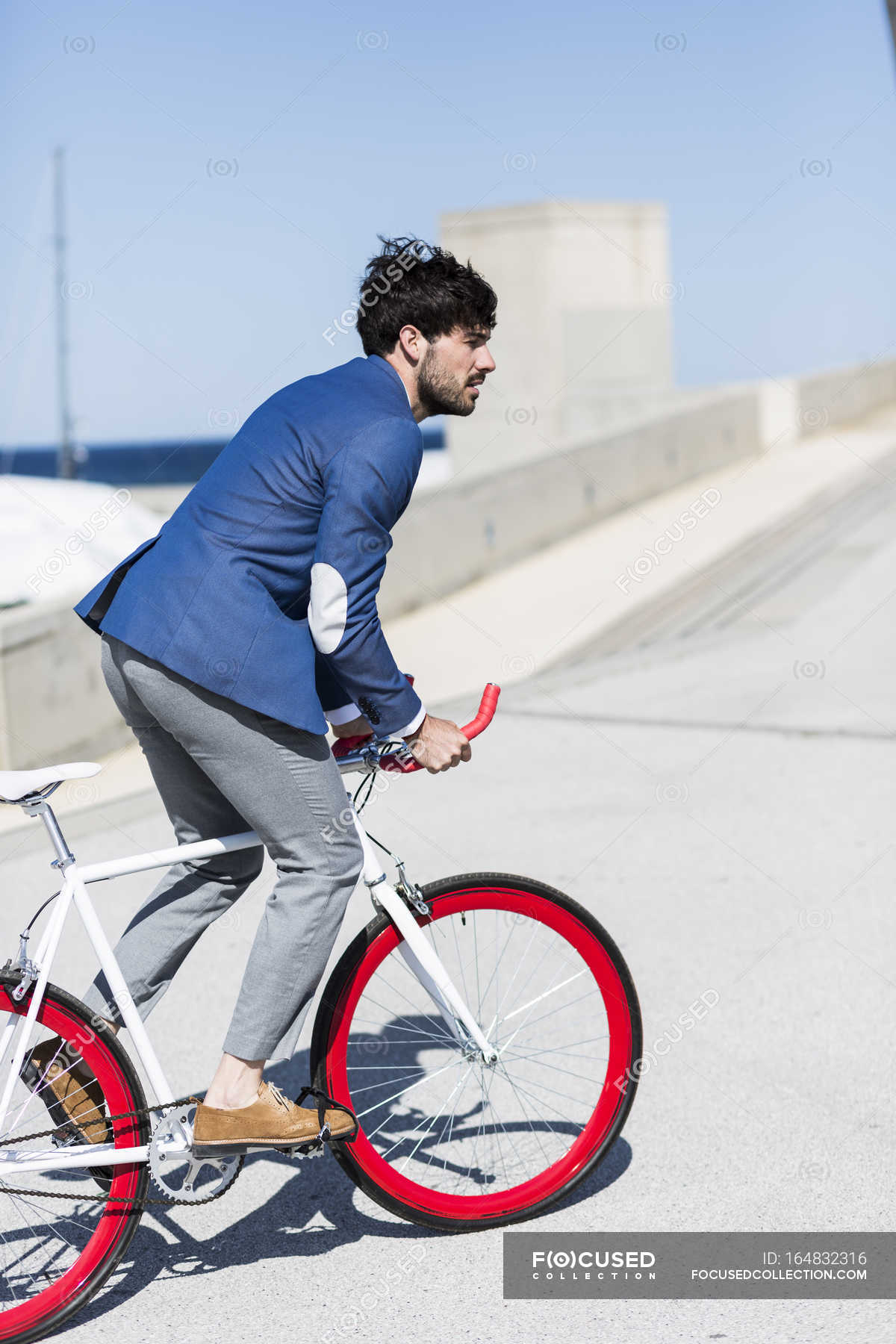 riding a fixie bike