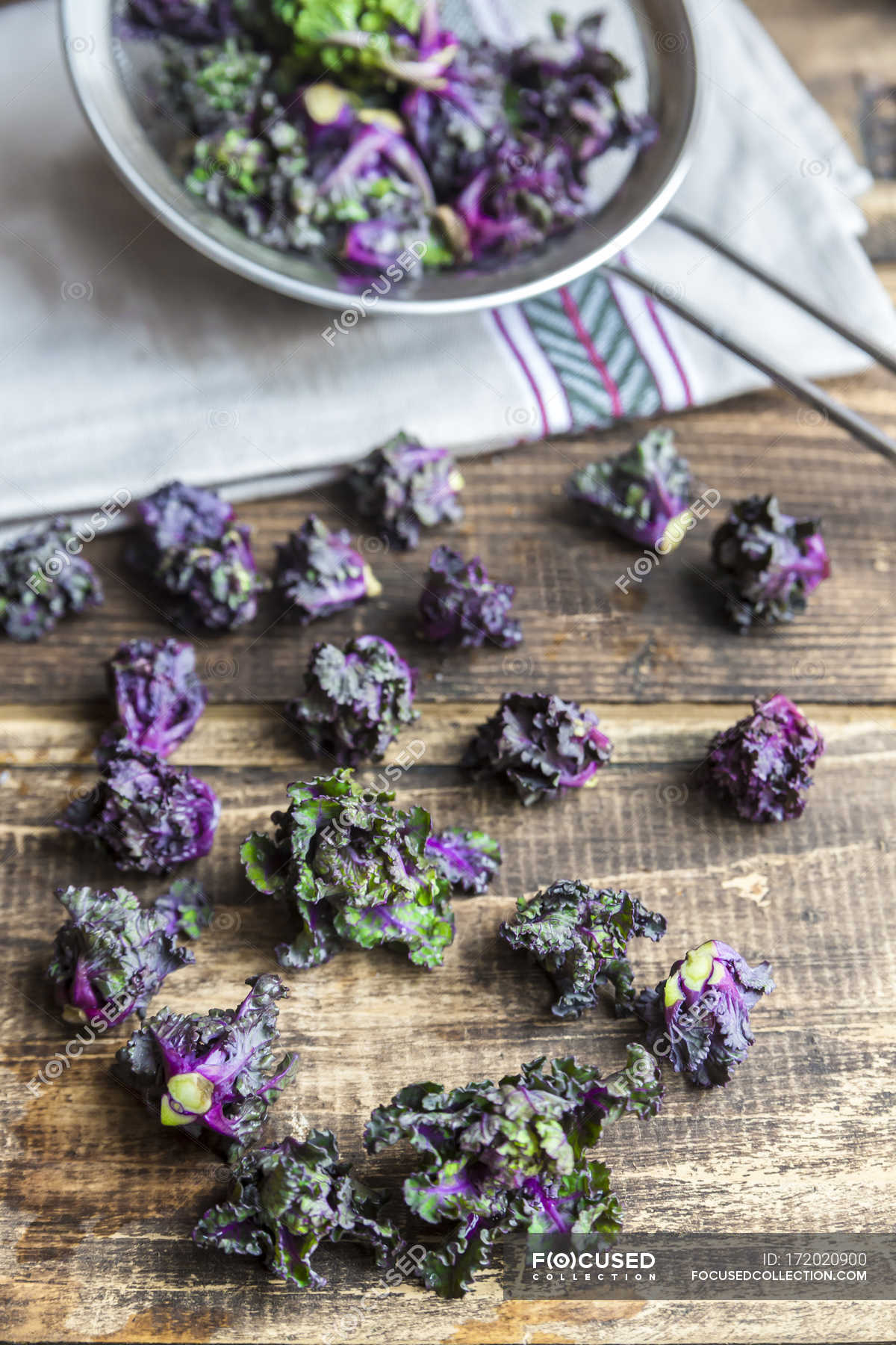 Grilled Flower sprouts — tasty, edible Stock Photo 172020900