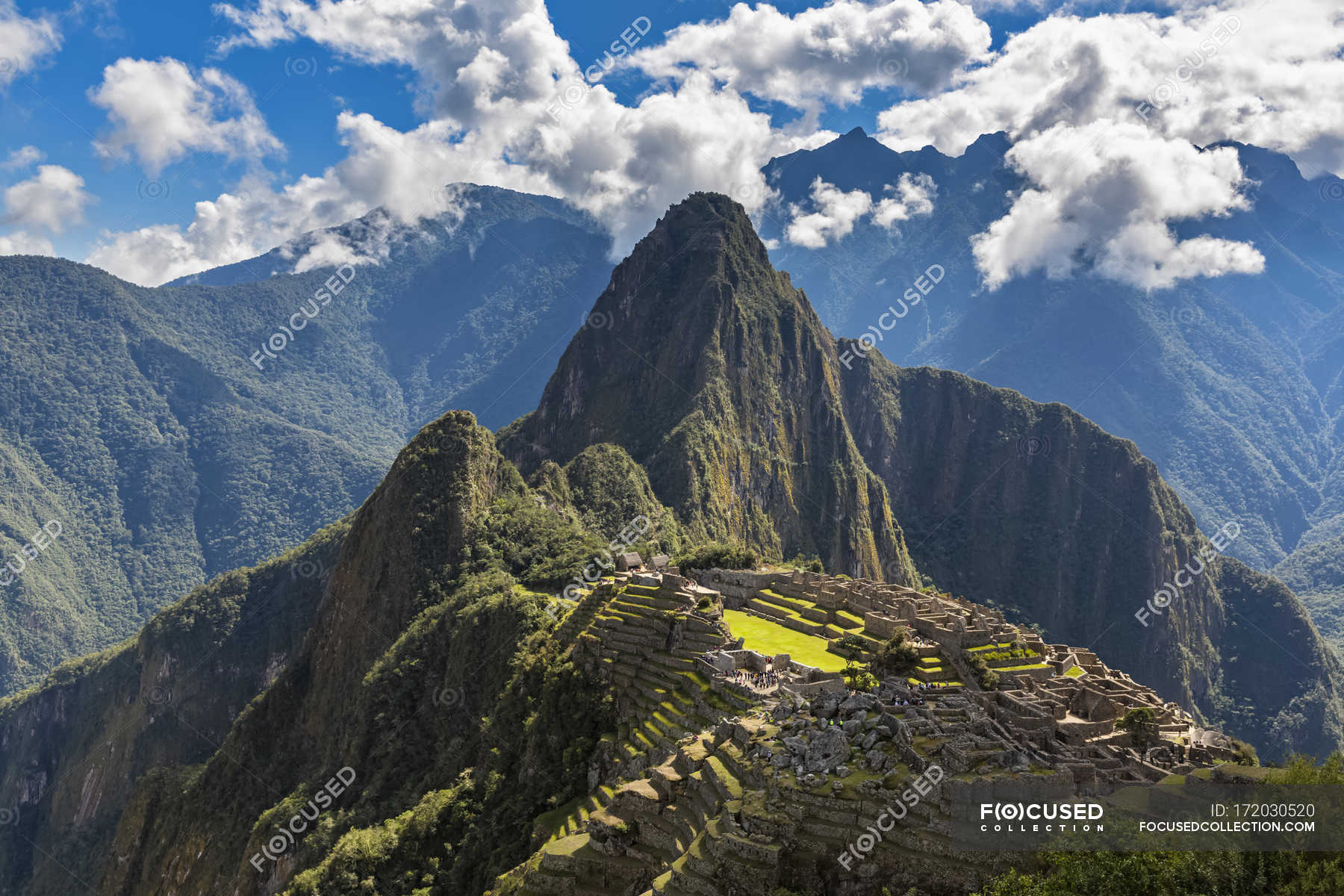 Mountains In America Themediocremama Com   Focused 172030520 Stock Photo South America Peru Andes Mountains 