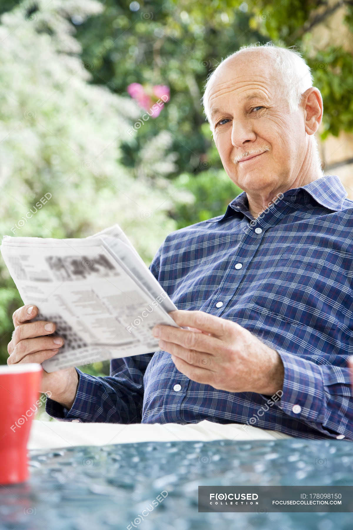 Senior Reading News Paper In Garden Man Pattern Stock Photo 178098150