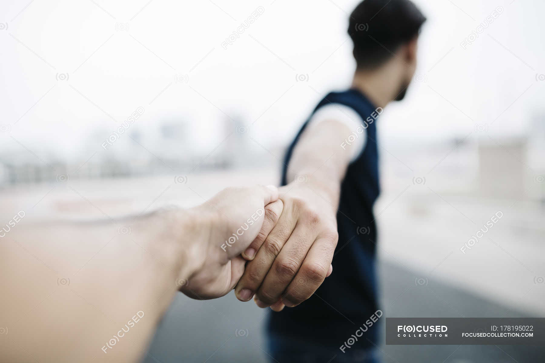 holding hands photography