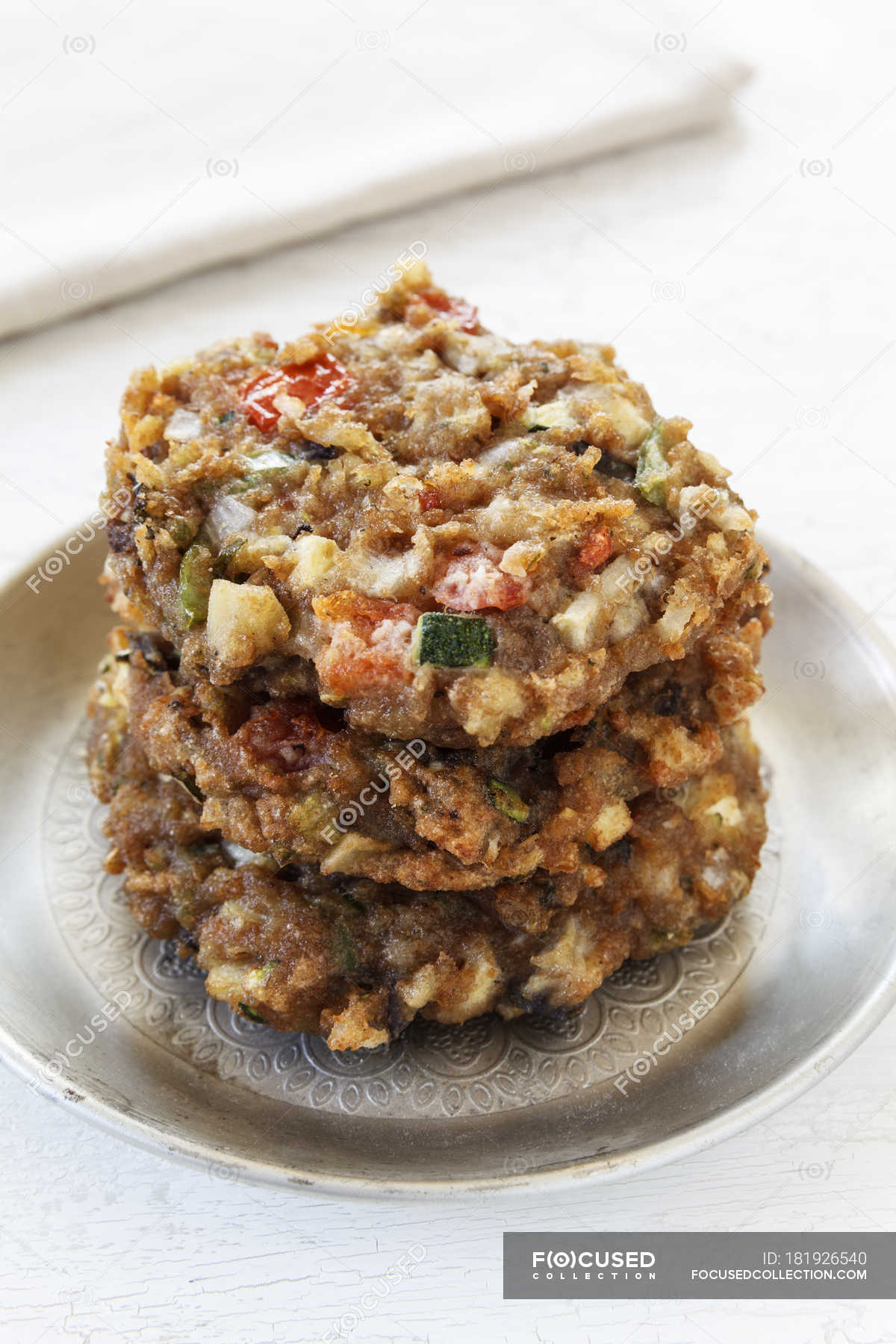 Deepfried Iraqui veggie burgers on plate — cooked, vegetarian Stock