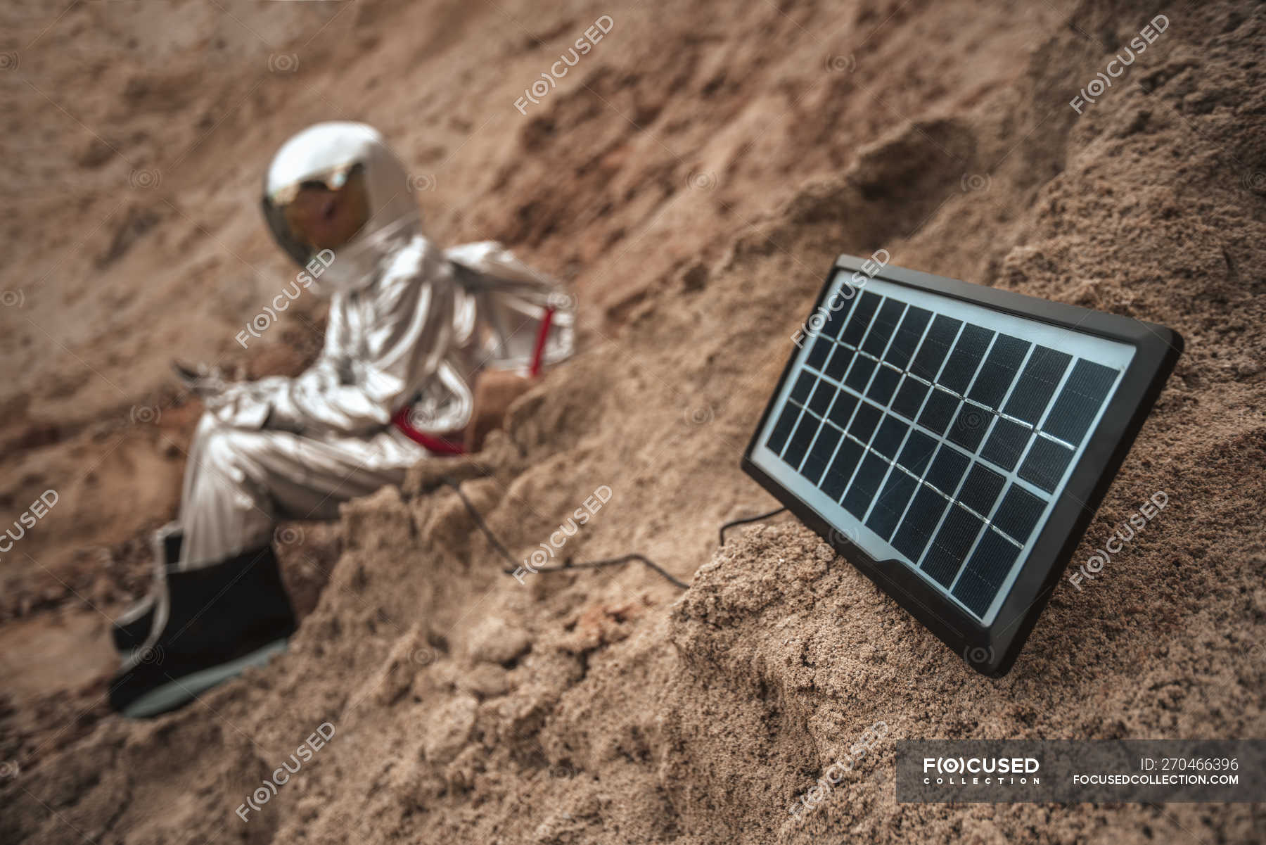 astronaut phone charger