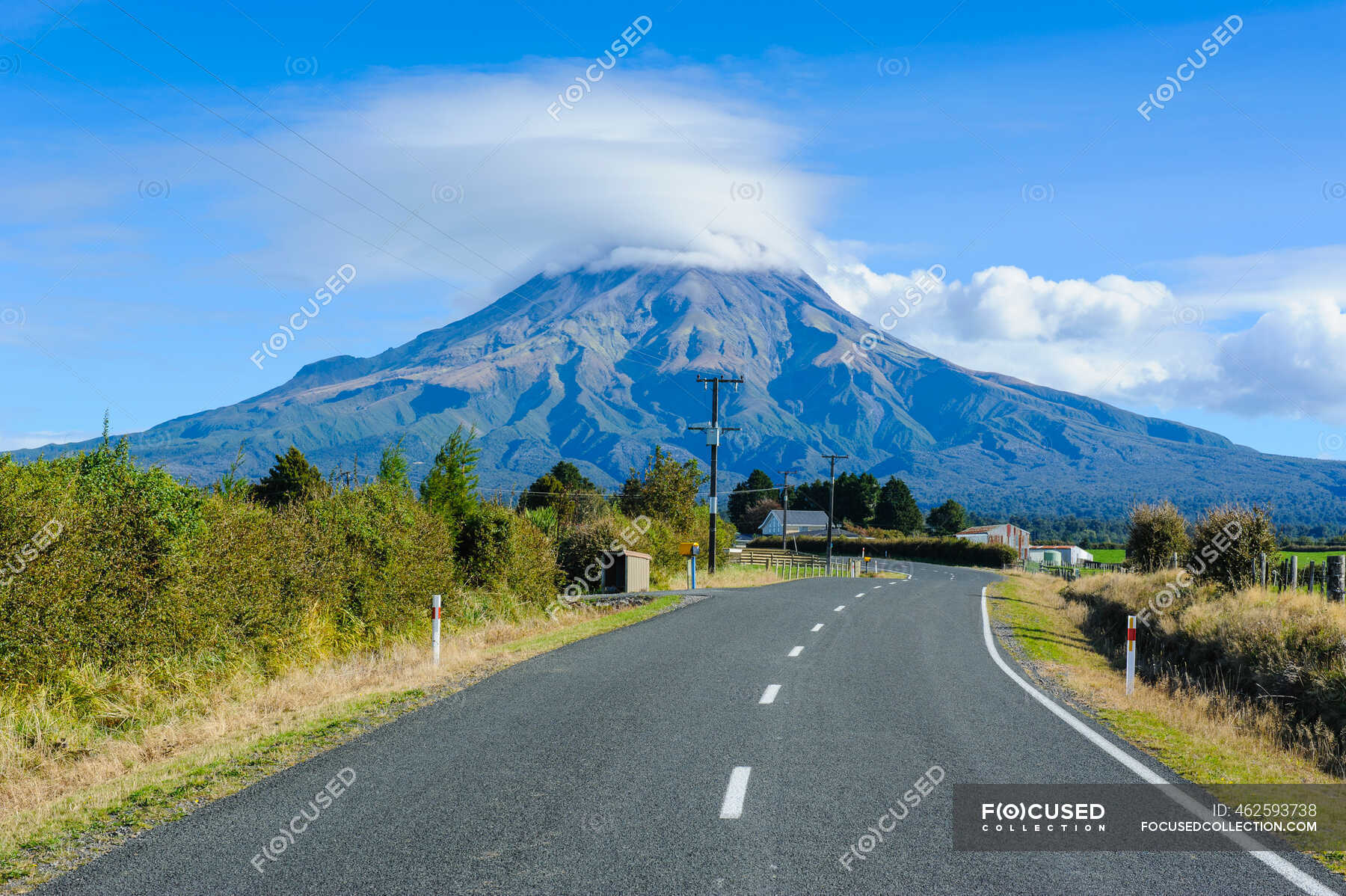 Road leading to Mount Taranaki, North Island, New Zealand — Road Trip ...