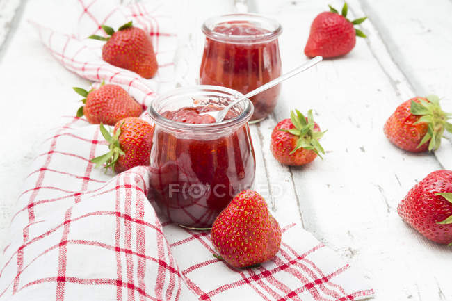 Homemade strawberry jam — Stock Photo