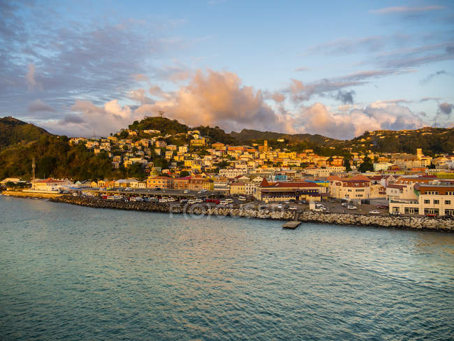 Сент-Джордж-Харбор, Кариби — стокове фото