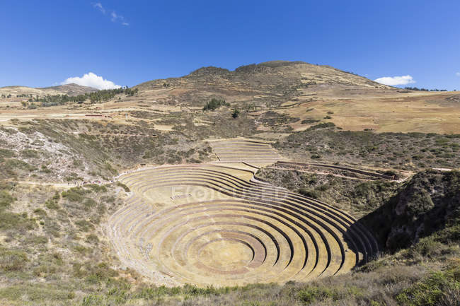 Perú, Andes, Región Cusco, Maras, Qechuyoq, Vista aérea de restos del imperio Inca - foto de stock