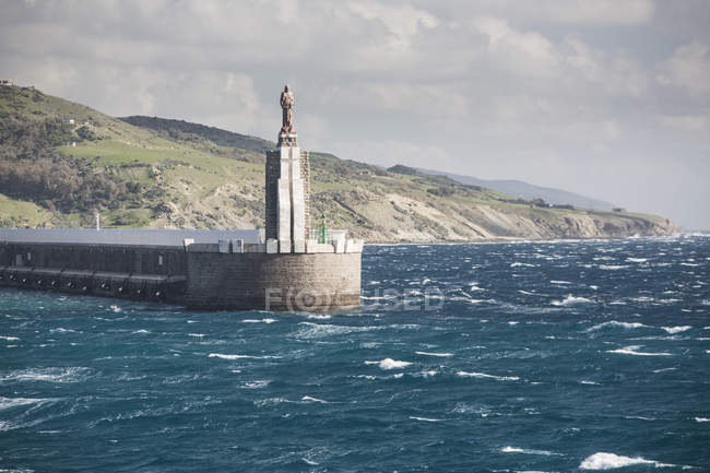 Spagna, Andalusia, Tarifa, vista all'ingresso del porto — Foto stock