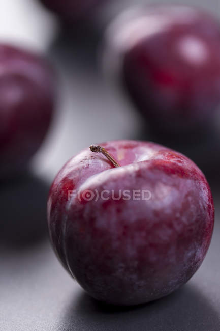 Fresh ripe plum — Stock Photo