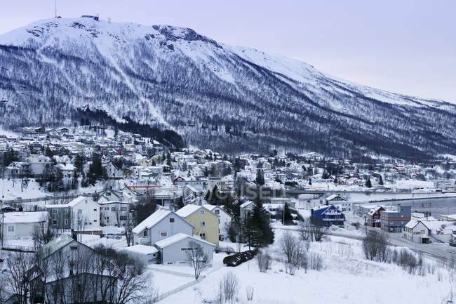 Troms é um município da Noruega, localizado na província de fylke Norwegian-Troms. Com cerca de 66 000 habitantes, é a capital e maior cidade de Troms e Nord-Norge, Noruega e o sétimo da segunda Lapônia depois de Murmansk, Rússia — Fotografia de Stock
