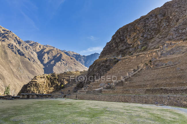 Scenic mountains landsacpe with old ruins in Cusco region, Provinz Urubamba, Urubamba Tal, Peru, South America — Stock Photo