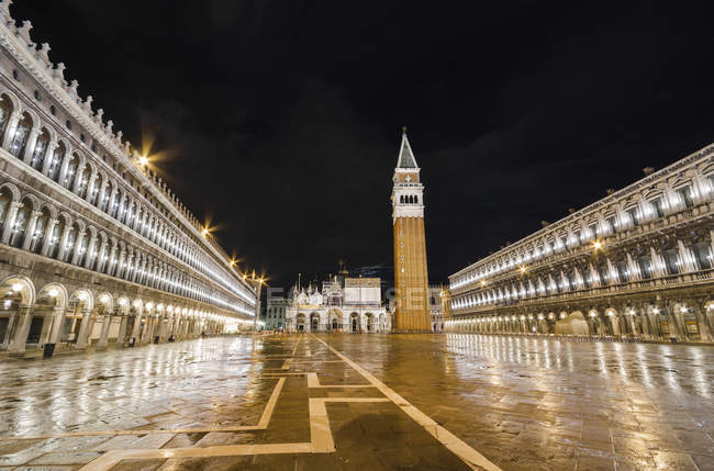 Piazza San Marco di notte, Venezia, Italia — Foto stock
