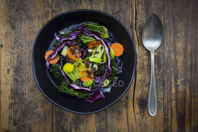 Bowl of vegan cabbage stew — Stock Photo