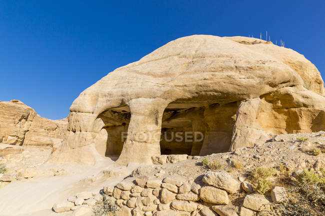 Tombe rupestri, Petra, capitale nabatea, patrimonio mondiale dell'UNESCO, Giordania, Asia — Foto stock