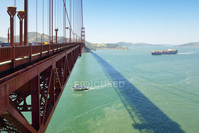 Вид з Золотий міст воріт, затоки Сан-Франциско і кораблі в Перській затоці, Каліфорнія, США — стокове фото