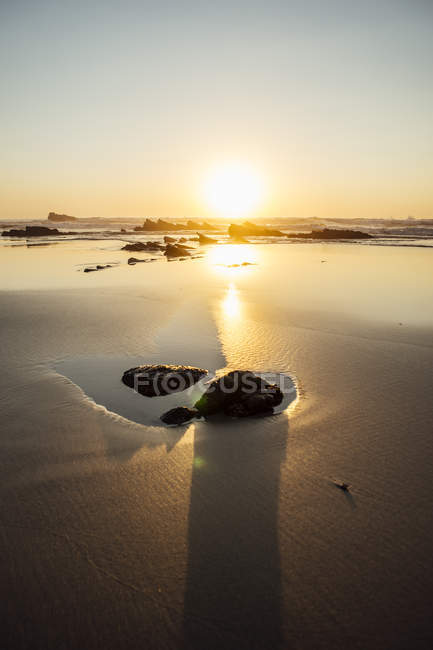 Portugal, Alentejo, Sunset at Zambujeira do Mar beach — Stock Photo