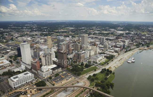 USA, Tennessee, aerial view of downtown Memphis and the Mississippi River — Stock Photo