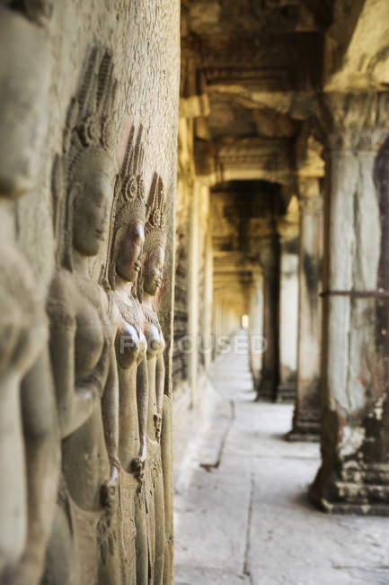 Camboya, relieve del templo de Angkor Wat - foto de stock