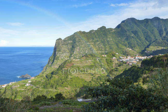 Portugal, Madeira, aldeias de montanha na costa norte — Fotografia de Stock