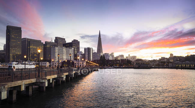 Pier 7 bei Sonnenuntergang, San Francisco — Stockfoto