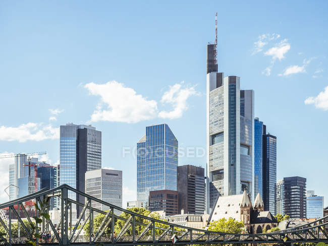 Frankfurt am Main bairro financeiro paisagem urbana, Alemanha, Europa — Fotografia de Stock
