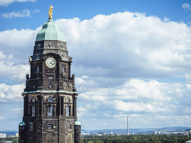 Сценический вид Германии, Дрездена, Кройцкирхе — стоковое фото
