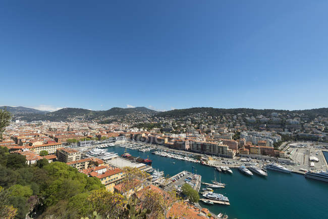 Francia, Provenza-Alpi-Costa Azzurra, Nizza, Marina con yacht ormeggiati, vista aerea — Foto stock