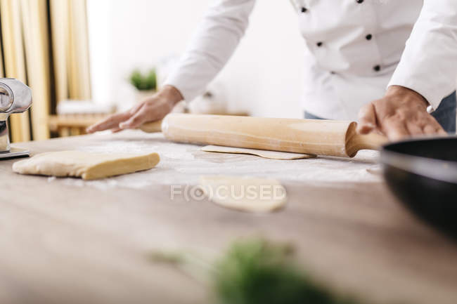 Chef preparing dough for ravioli — Stock Photo