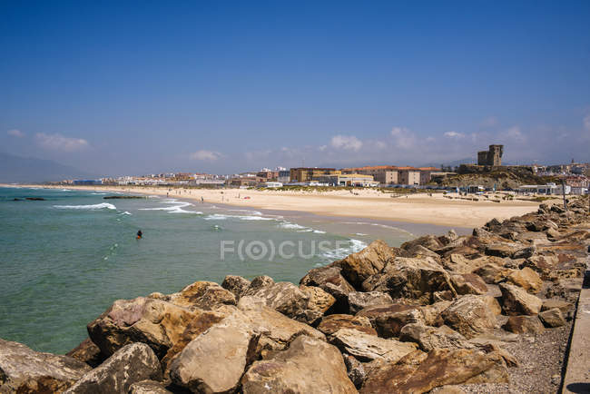 Spiaggia Di Los Lances Con Il Castello Di Santa Catalina E