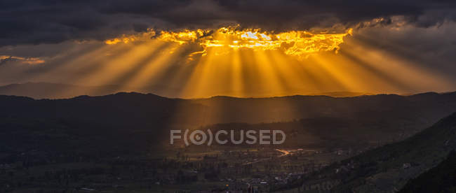Italia, Umbria, Appennino, monti Appennini al tramonto — Foto stock