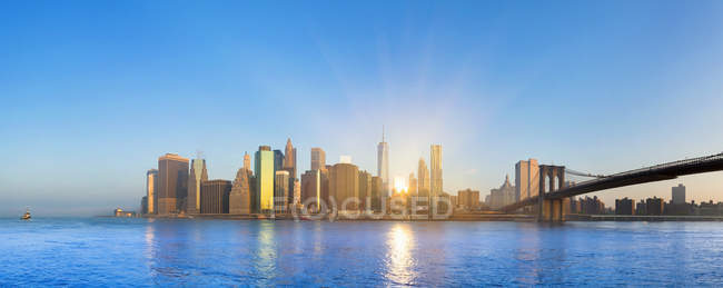 USA, New York City, panorama of Manhattan in sunlight — Stock Photo
