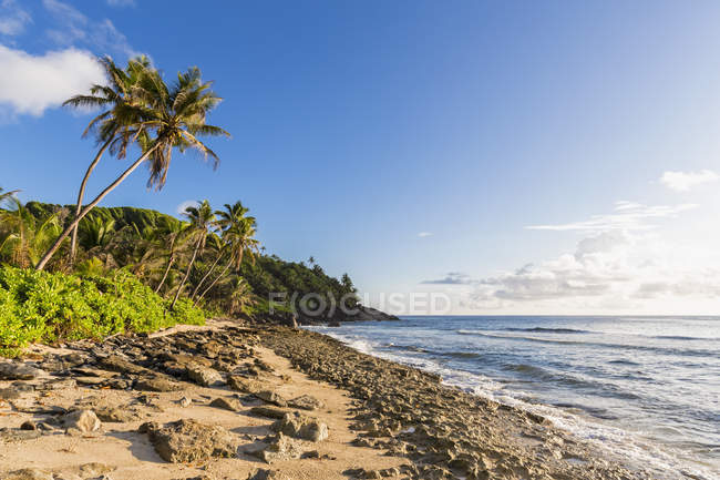 Seychelles, Silhouette Island, Beach Anse Lascars — Stock Photo