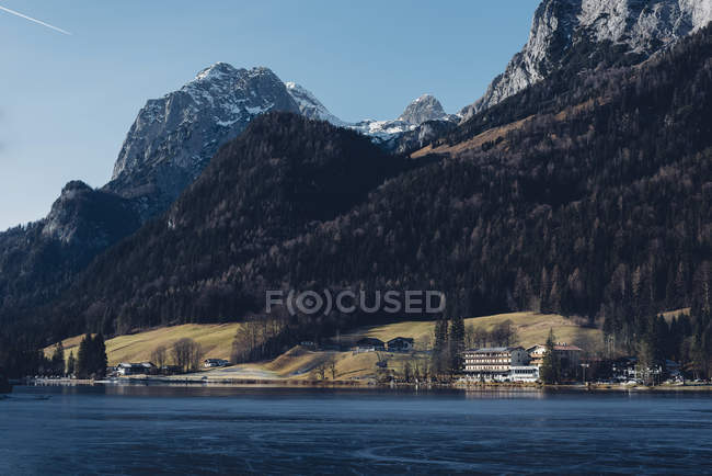 Alemania, Baviera, Berchtesgadener Land, Ramsau, Lago Hintersee - foto de stock