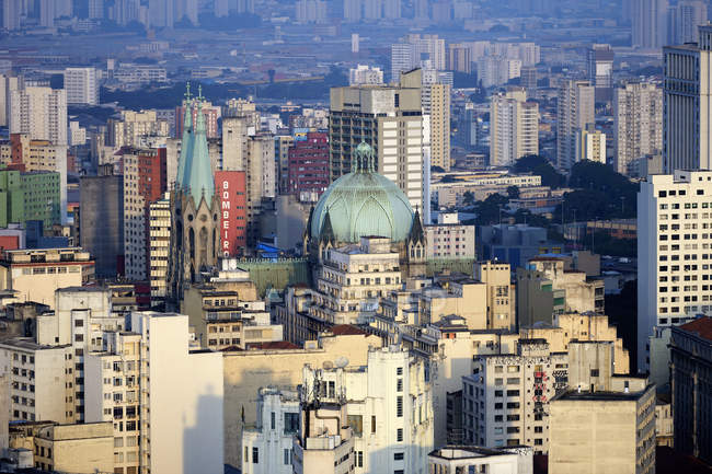 Brasile, San Paolo, Quartiere della città, Repubblica, vista sulla città con la Cattedrale — Foto stock