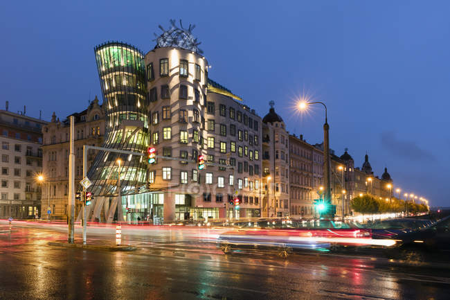 Tschechien Prag Tanzende Haus In Der Nacht Im Freien Strasse