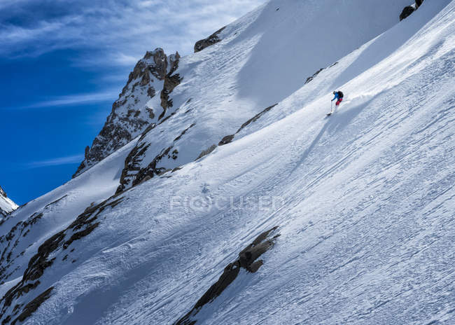 Italy, Rhemes-Notre-Dame, Benevolo, ski mountaineering, downhill — Stock Photo