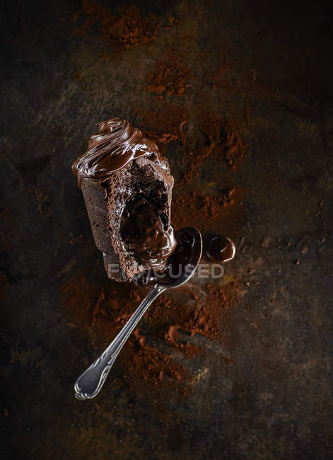 Шоколаду булочку з рідке ядро — Stock Photo