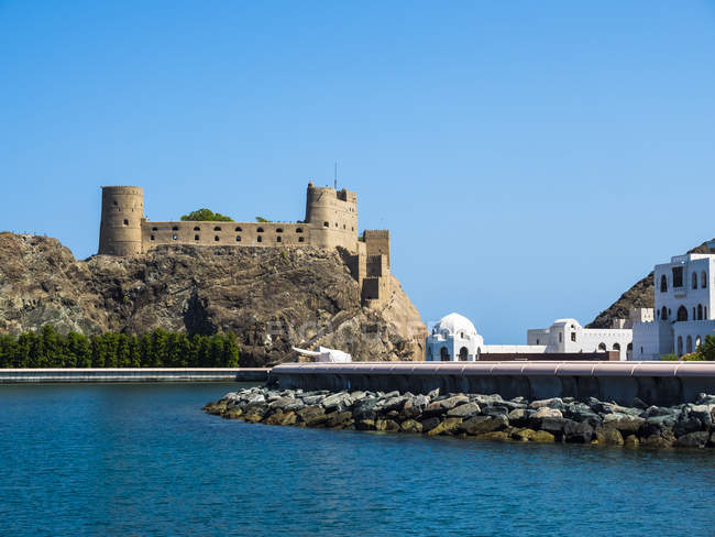 Oman, Muscat, Fort Al Jalali and Government Palace — Stock Photo