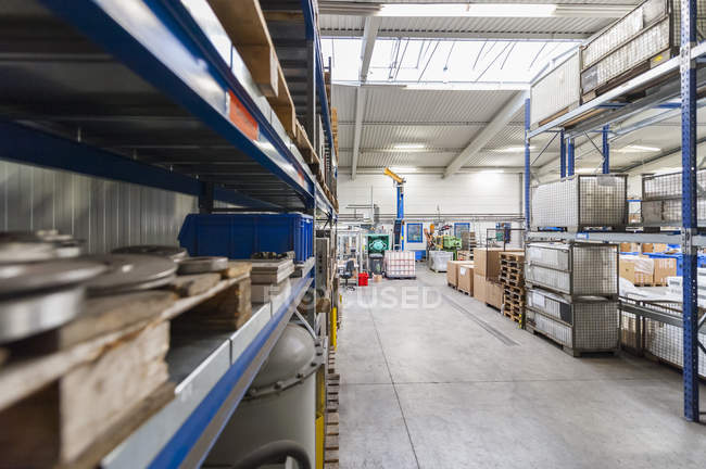 Leere Industriehalle — Stockfoto
