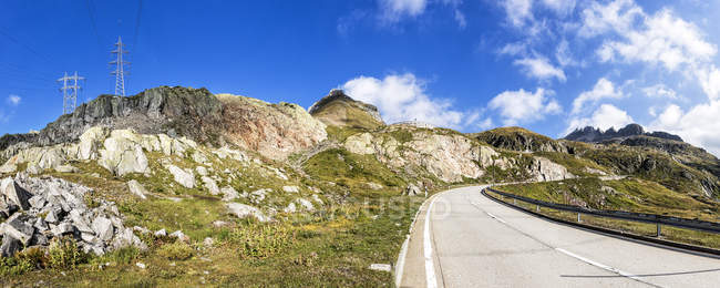 Suíça, Tessin, vista para Nufenen Pass durante o dia — Fotografia de Stock