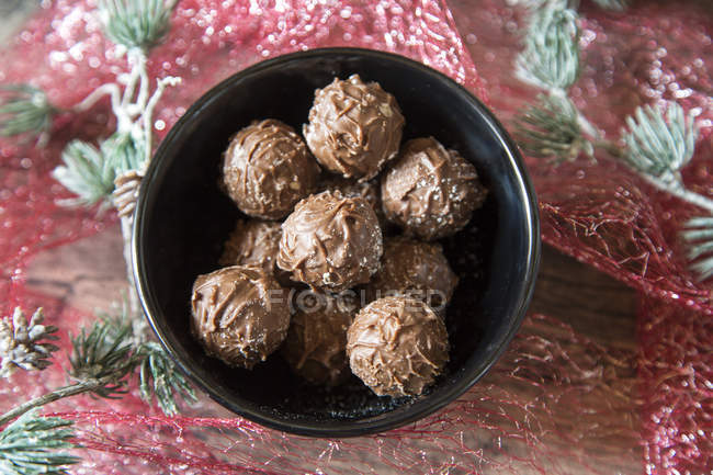 Top view of Bowl of chocolate truffles — Stock Photo