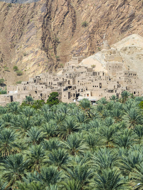 Oman, Ad-Dhakiliya, Al Hajar al Gharbi Mountains, mountain village Birkat al Mawz — Stock Photo
