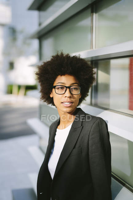 Портрет бізнес-леді в окулярах — стокове фото