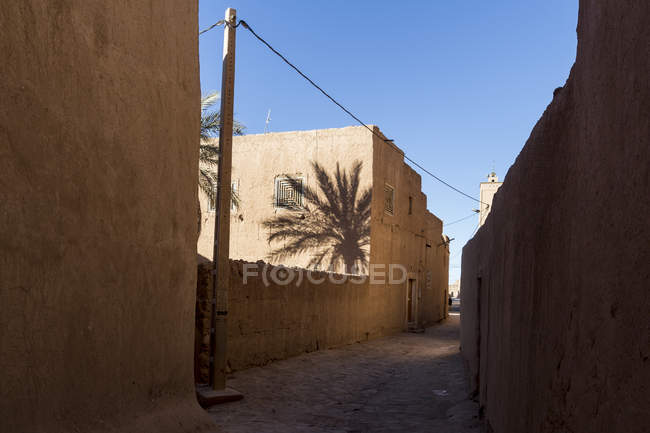 View to alley at Ksar El Khorbat, Morocco — Stock Photo