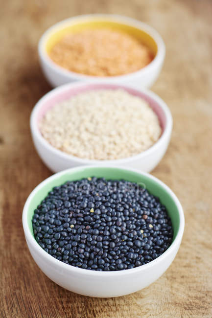 Black, white and red lentils — Stock Photo